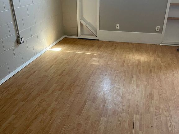 4th image of 415 Wood St APT A