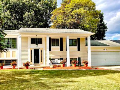 5423 Crestwood Dr, Grand Blanc, MI, 48439