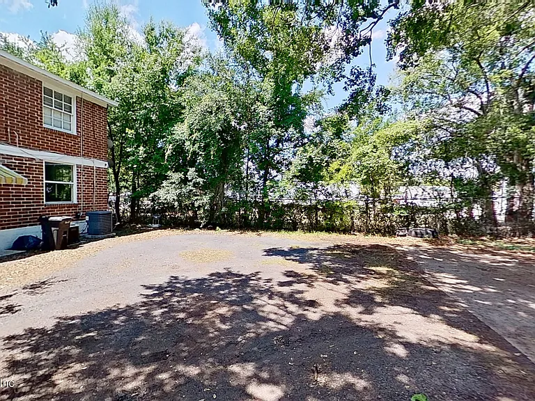 2853 College St #1 — Photo 16