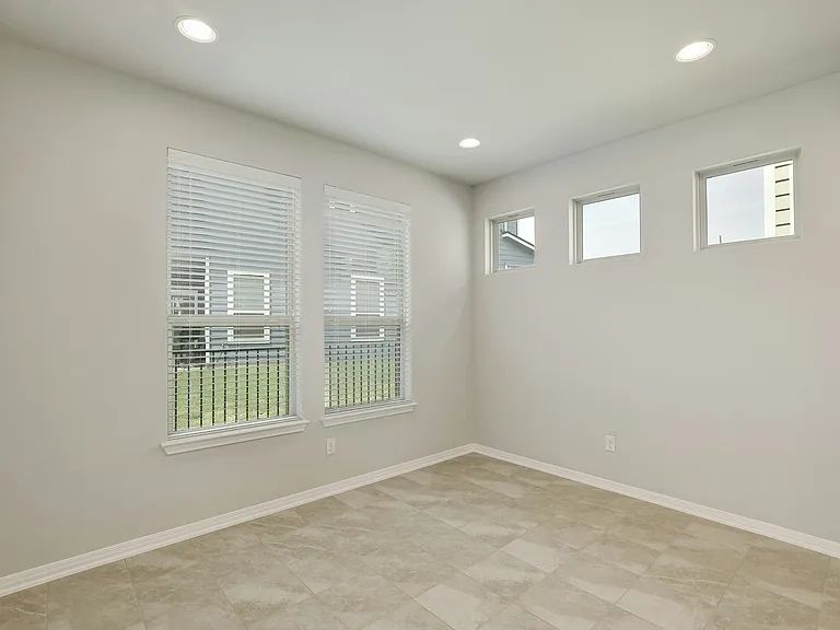 1034 Harwell Loop — Photo 7
