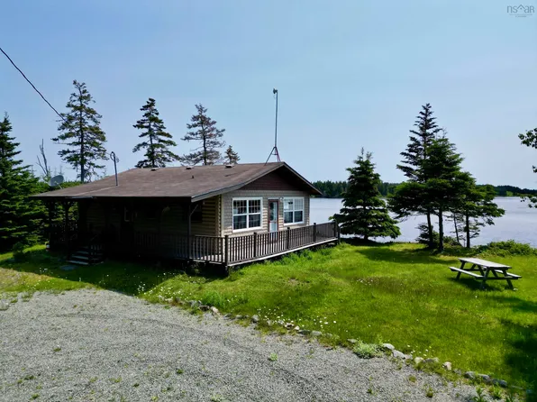 899 Westside Grand River Rd, Grand River, NS B0E 1M0
