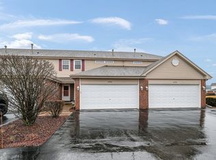 2756 Foxwood Dr, New Lenox, IL 60451