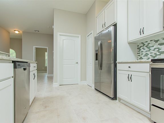 4th image of 140 Canyon Trl