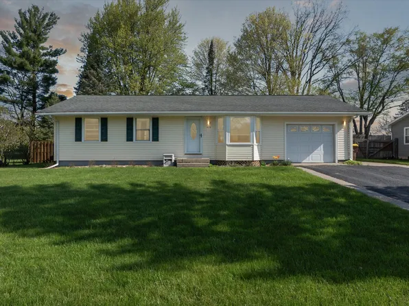 428 Doty St, Leslie, MI 49251