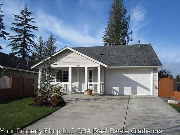 4th image of 6204 73rd Ave NE