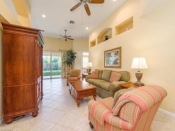 3rd image of 6822 Ascot DR #201