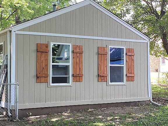 Garage and spare room 