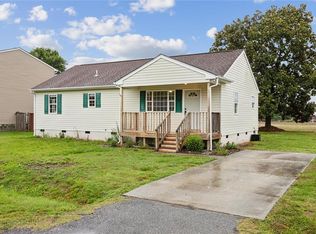 124 Birch Ln, Suffolk, VA 23432