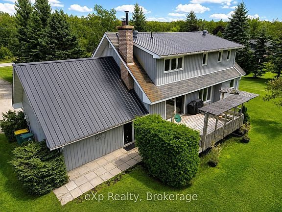2nd image of 271 River Rd