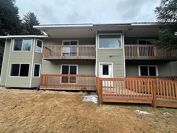 2nd image of 1115 Selief Ln #4