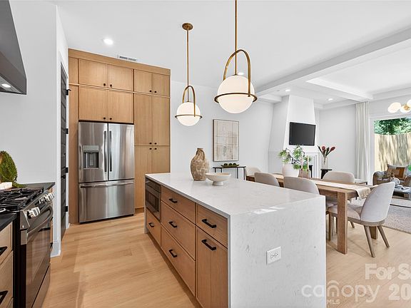 4th image of 1910 Anderson St