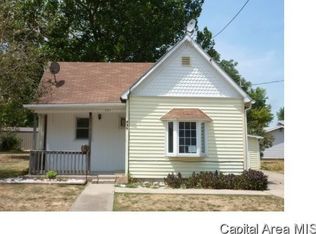 335 S Kimber St, Waverly, IL 62692