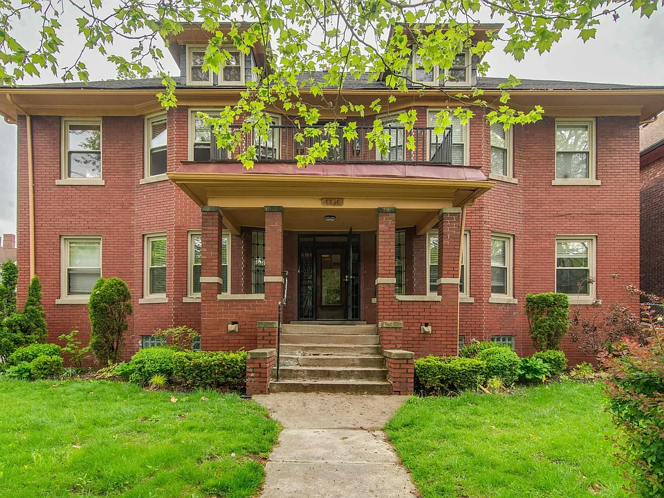 1533 W Hancock St #3W