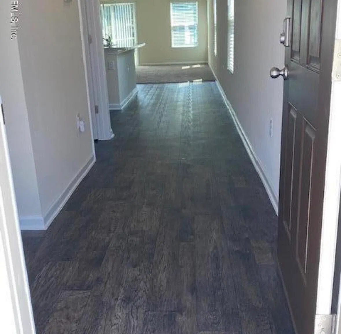 3 bed, 2.0 bath, 1420 sqft, $2,095 — Photo 3
