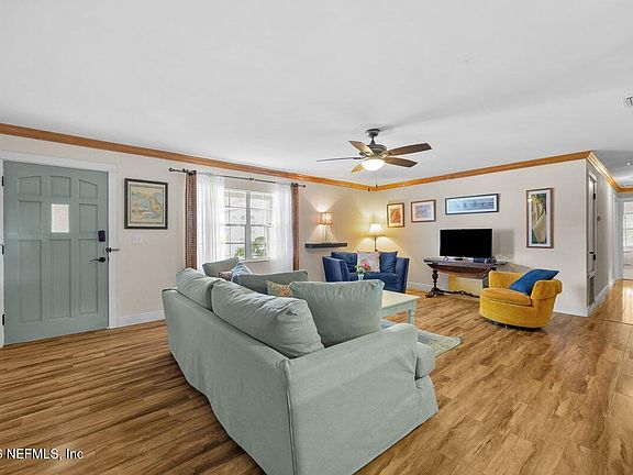 2nd image of 409 LOBELIA Road