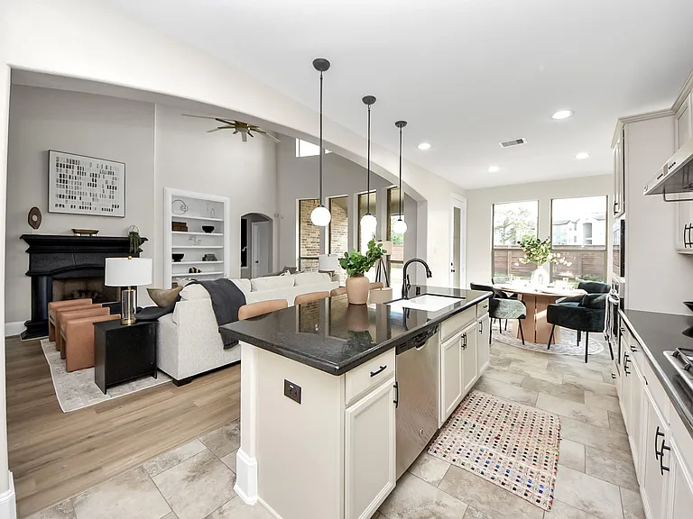9815 Patricia Haven Ln — Photo 21