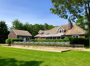 7 Tall Pines Dr, Quogue, NY 11959