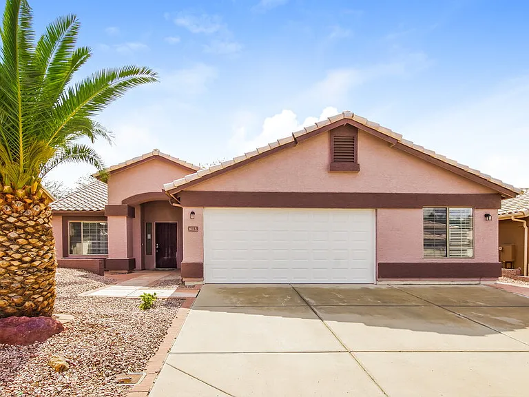 6115 W Park View Ln — Photo 1