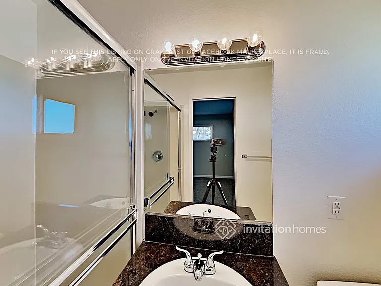 2501 Cordova Ln — Photo 9