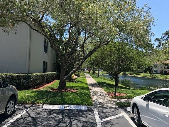 4th image of 3380 Crystal Ct E APT M