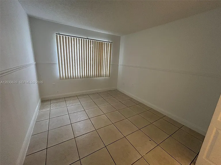 4205 N University Dr #112 — Photo 6