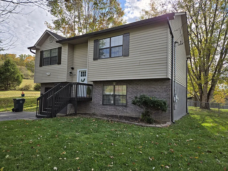 112 Kings Mountain Ct — Photo 2