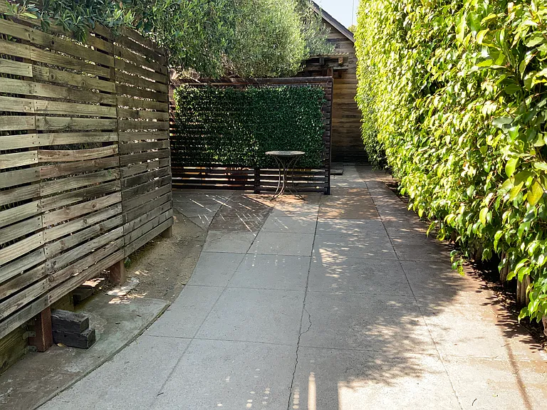 6621 De Longpre Ave — Photo 25