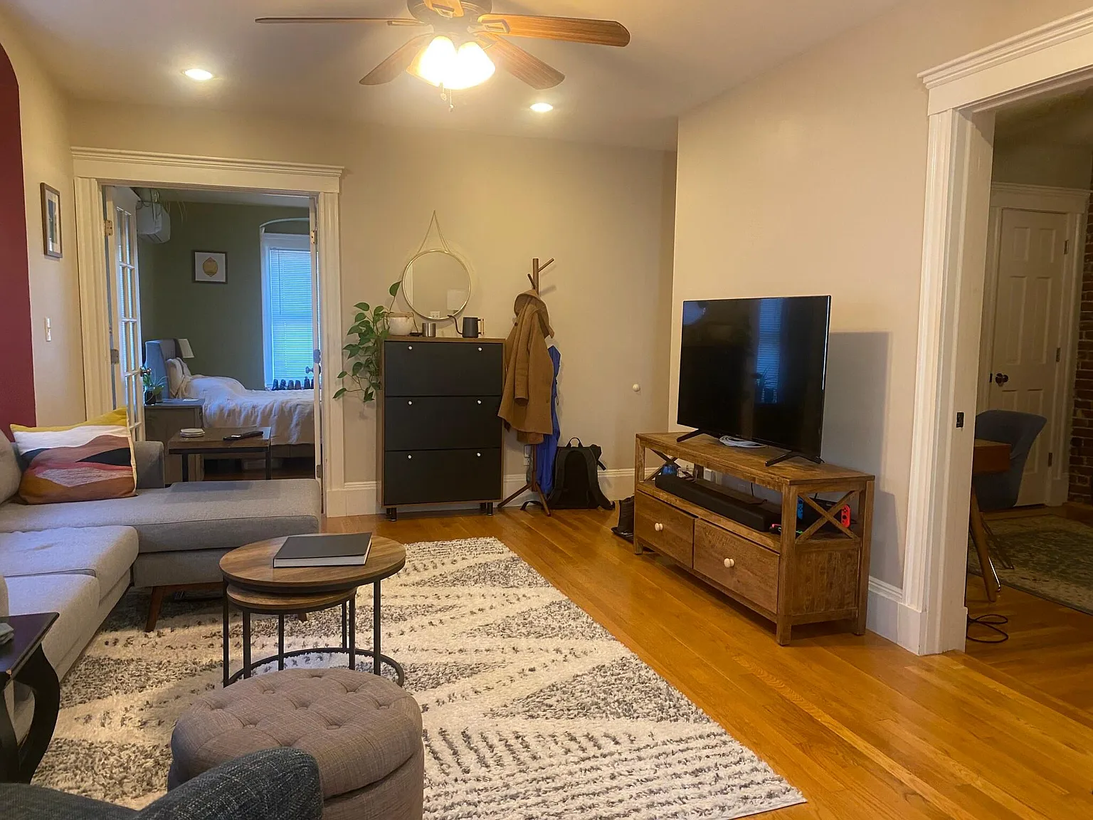 2 bed, 837 sqft, $3,225 — Photo 4