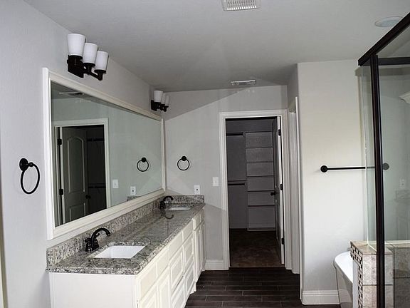 5th image of 532 Sagebrush Ct