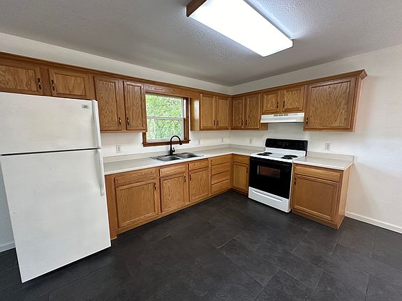 4th image of 11 Courson View Rd