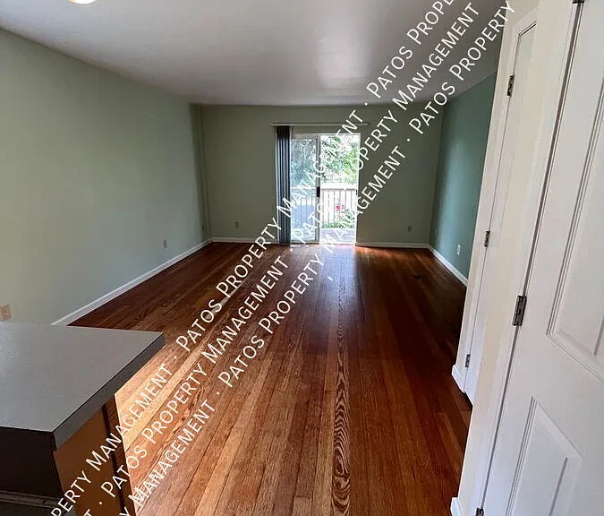2204 Xenia St — Photo 2