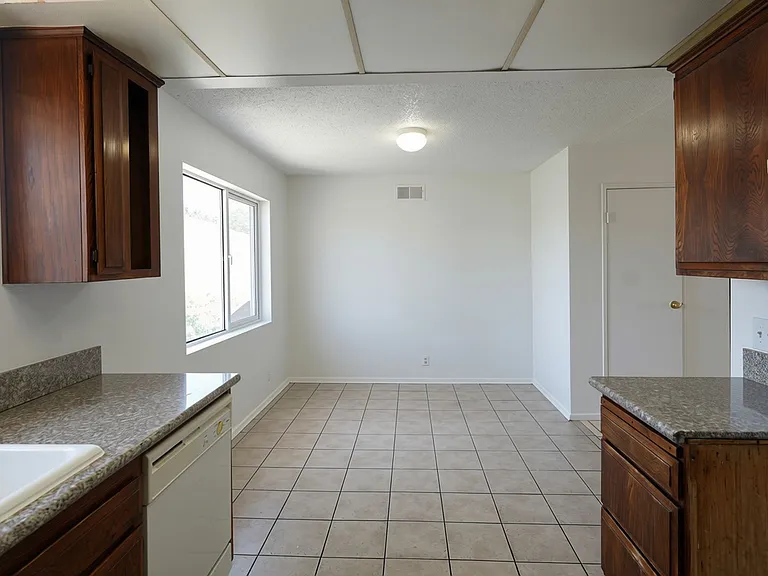 8040 Stewart And Gray Rd — Photo 7
