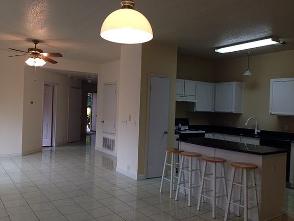 5th image of 906 Antique Heritage Dr