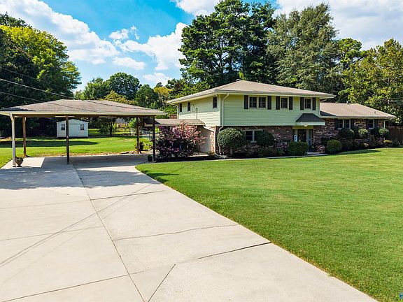 2nd image of 10020 Hampshire Dr SE