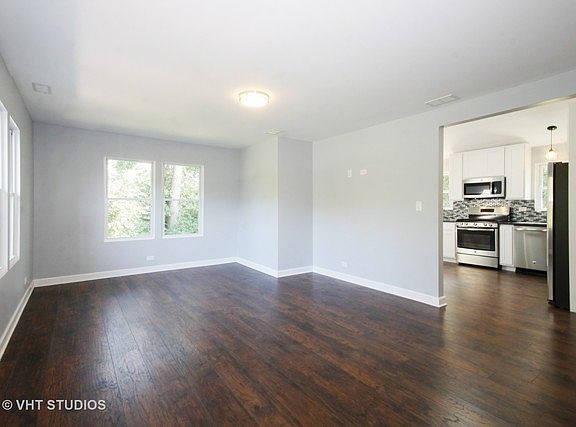 3rd image of 20235 Blackstone St