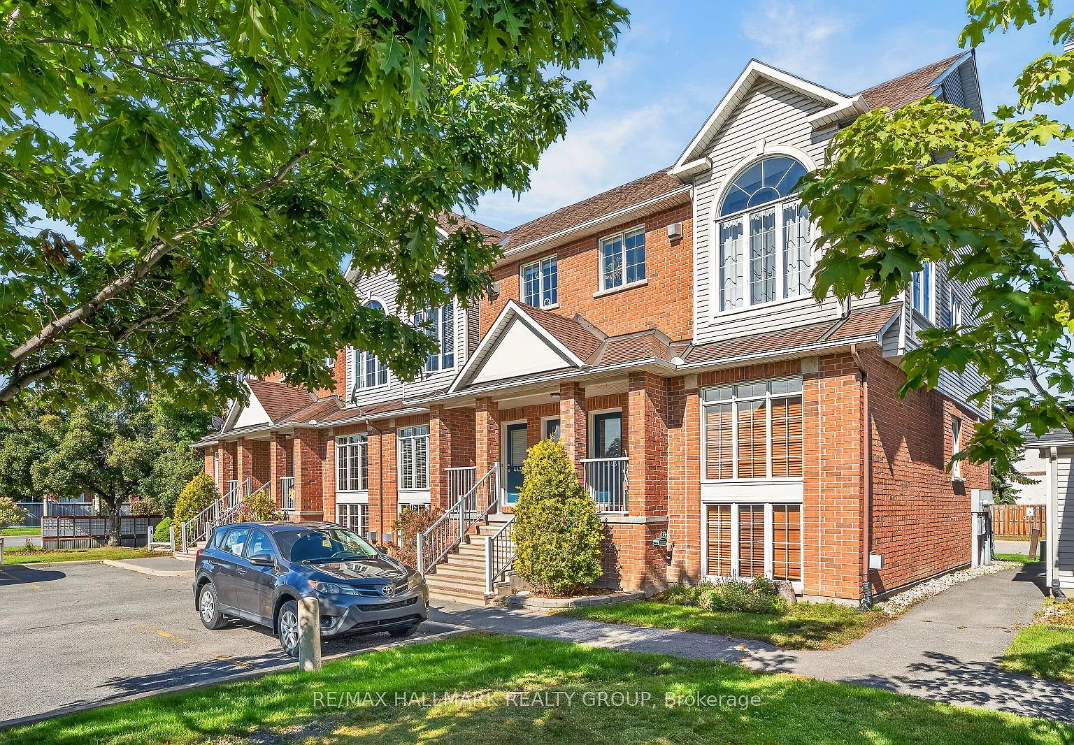 2 bed, $2,600 — Photo 1
