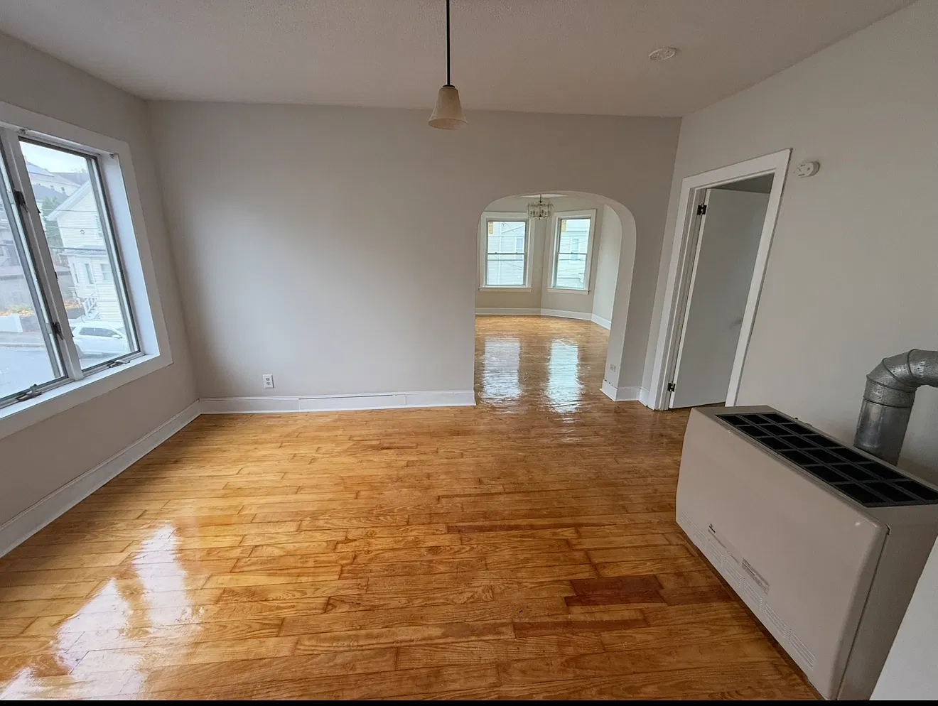 102 Earle St — Photo 3