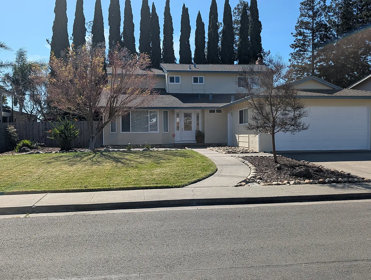 Building Photo - 613 Whitehall Cir