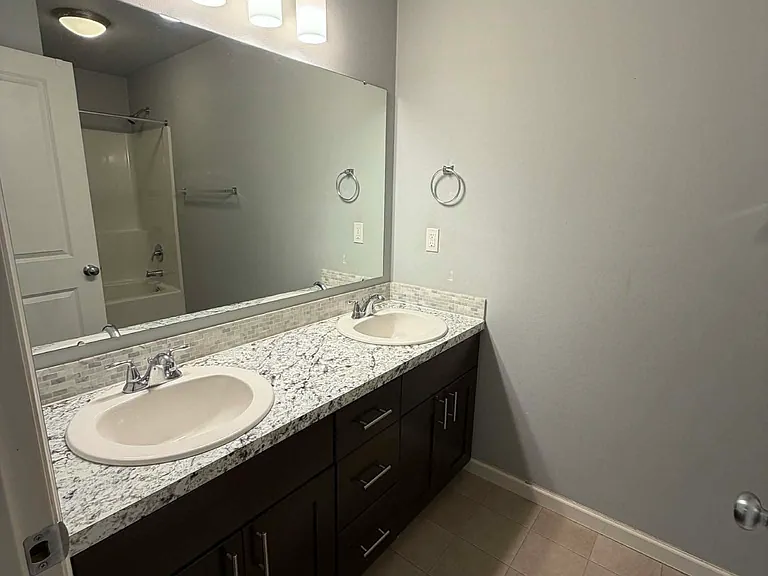 Full bathroom