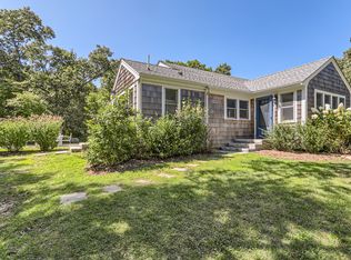 7 Flanders Ln, Chilmark, MA 02535