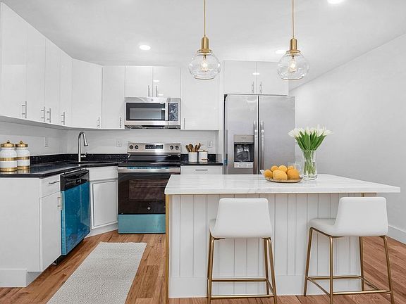 3rd image of 3968 Duryea Avenue