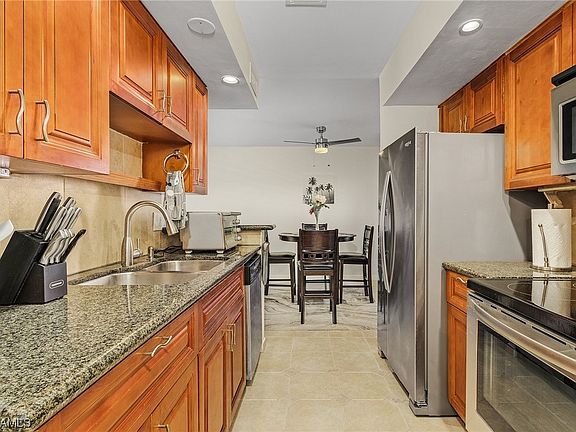5th image of 2366 E Mall Dr APT 510