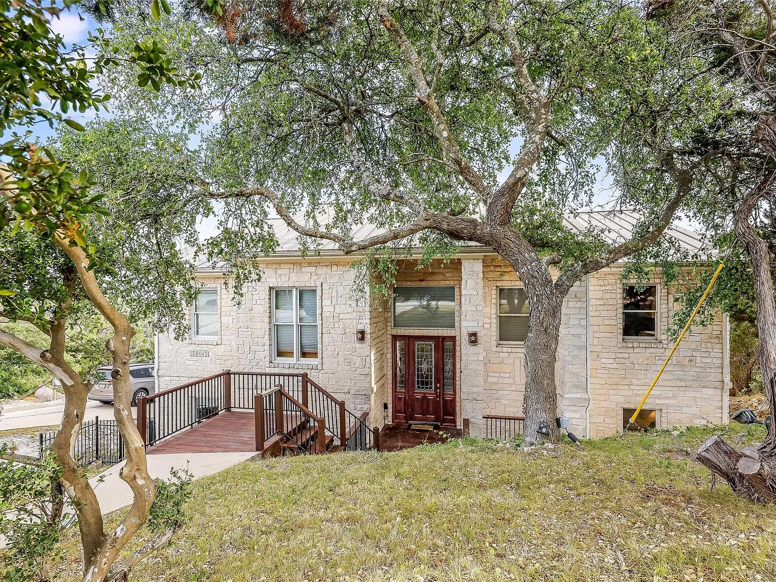 4 bed, 3.0 bath, 3444 sqft, $3,145 — Photo 2