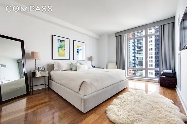 Rented by Compass | media 63