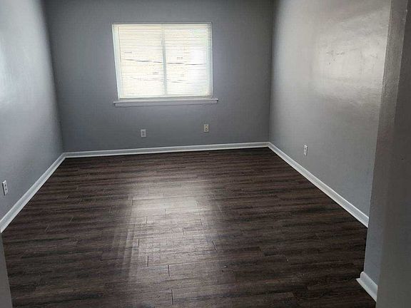 5th image of 125 W Balview Ave #3