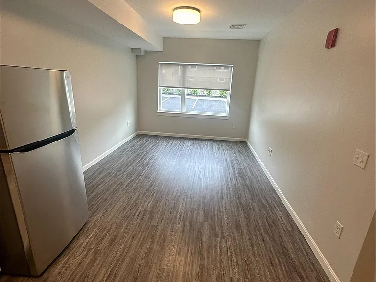135 Waterman Ave #4 — Photo 3