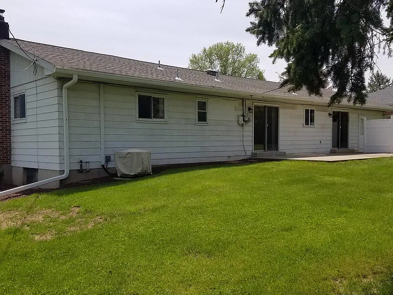 Mosser Dr — Photo 12