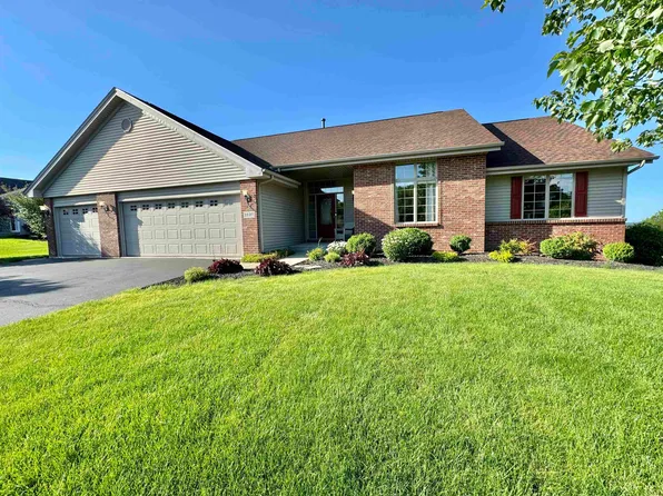 1237 Wake Forest Pkwy, Rockton, IL 61072