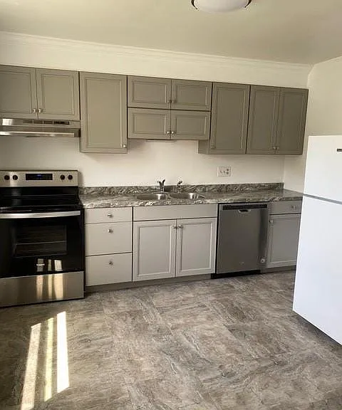 404 W Hickory St #1 — Photo 2