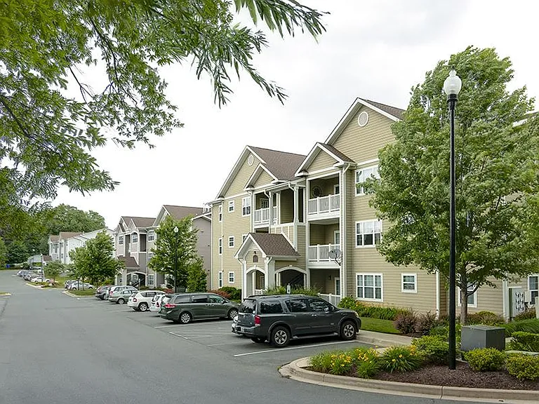 Glen Haven Apartments — Photo 1